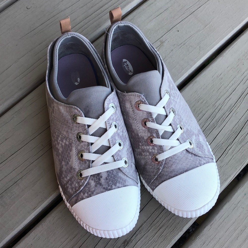 Dr. Schools size 9 sneakers